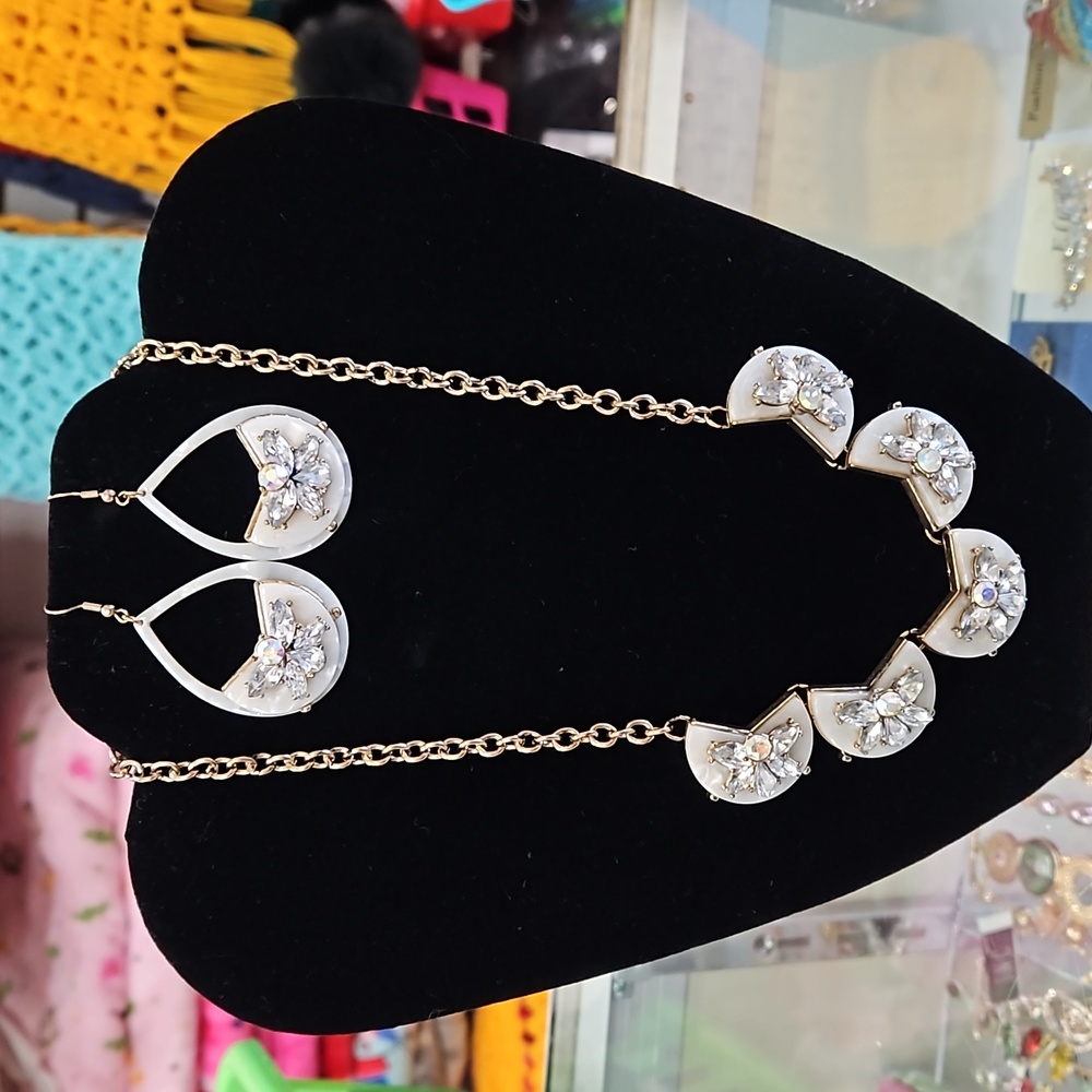 Necklace set